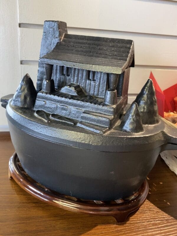 Cabin House Steamer Pot